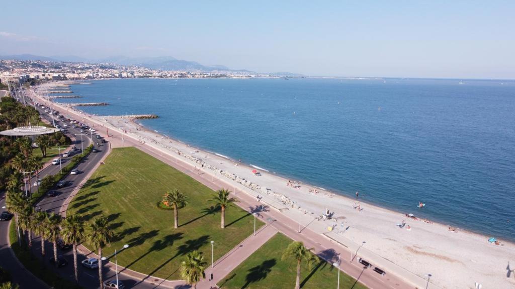 ヴィルヌーヴ・ルベCharmant Studio Proche De Nice A 300M Des Plagesアパートメント エクステリア 写真